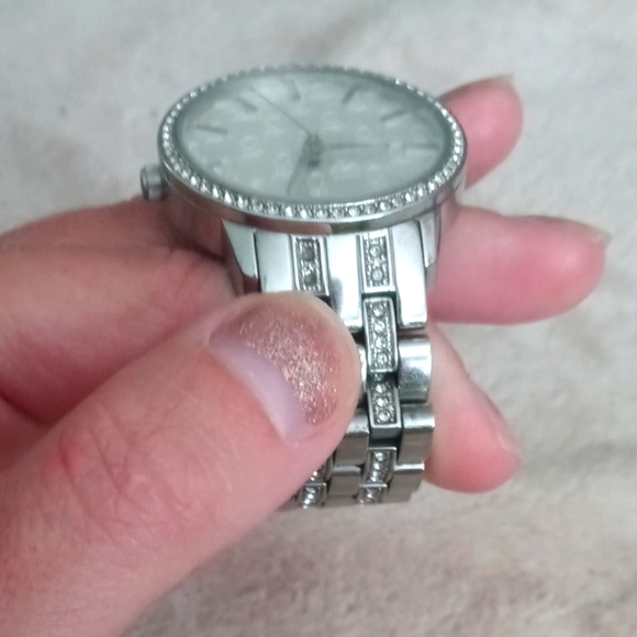 Michael Kors Watch - Picture 4 of 9